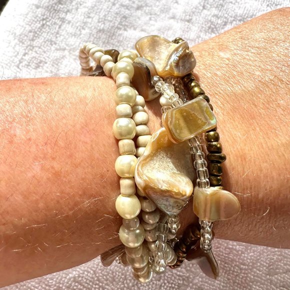 White and Brown Seashell Stretch Multi Layer Bracelet - Picture 7 of 8